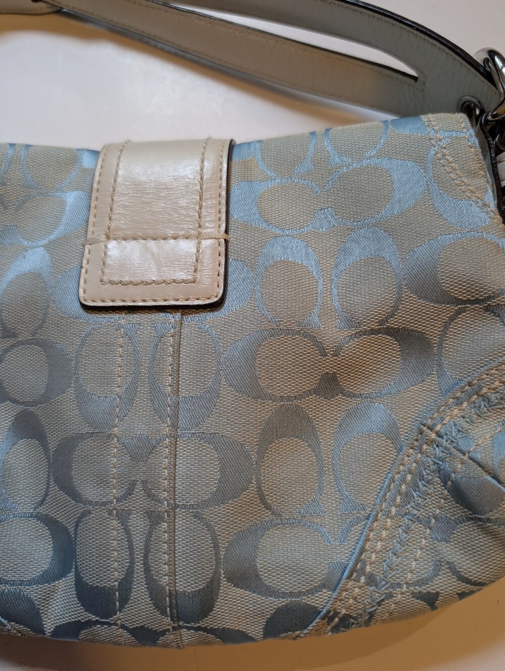 Vintage Coach Soho Signature Flap Shoulder Bag Blue White Buckle Y2K In VGUC - Picture 9 of 14